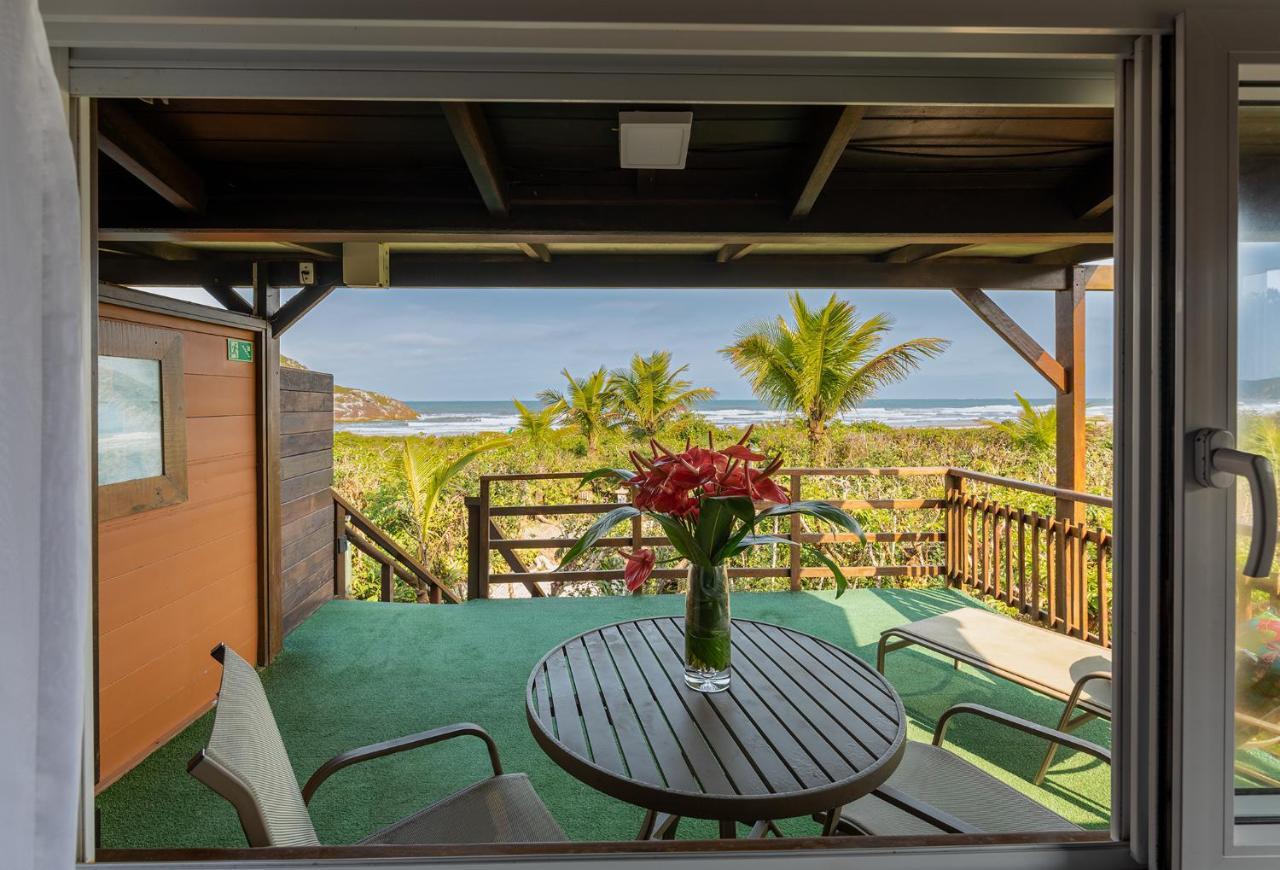 Grajagan Surf Resort Ilha do Mel Chambre photo