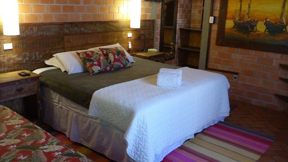 Grajagan Surf Resort Ilha do Mel Extérieur photo